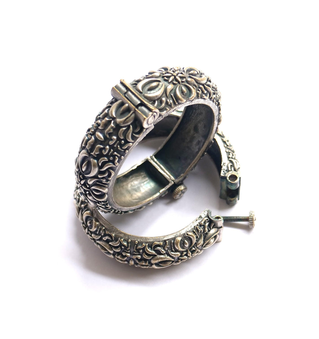 Hasto by Hasti Oxidised German Silver Floral Vine Openable Bangle Pair for Women | Navratri Bangles (Kada), Ethnic Kurti Jewellery, Garba Jewellery & Saree Wear