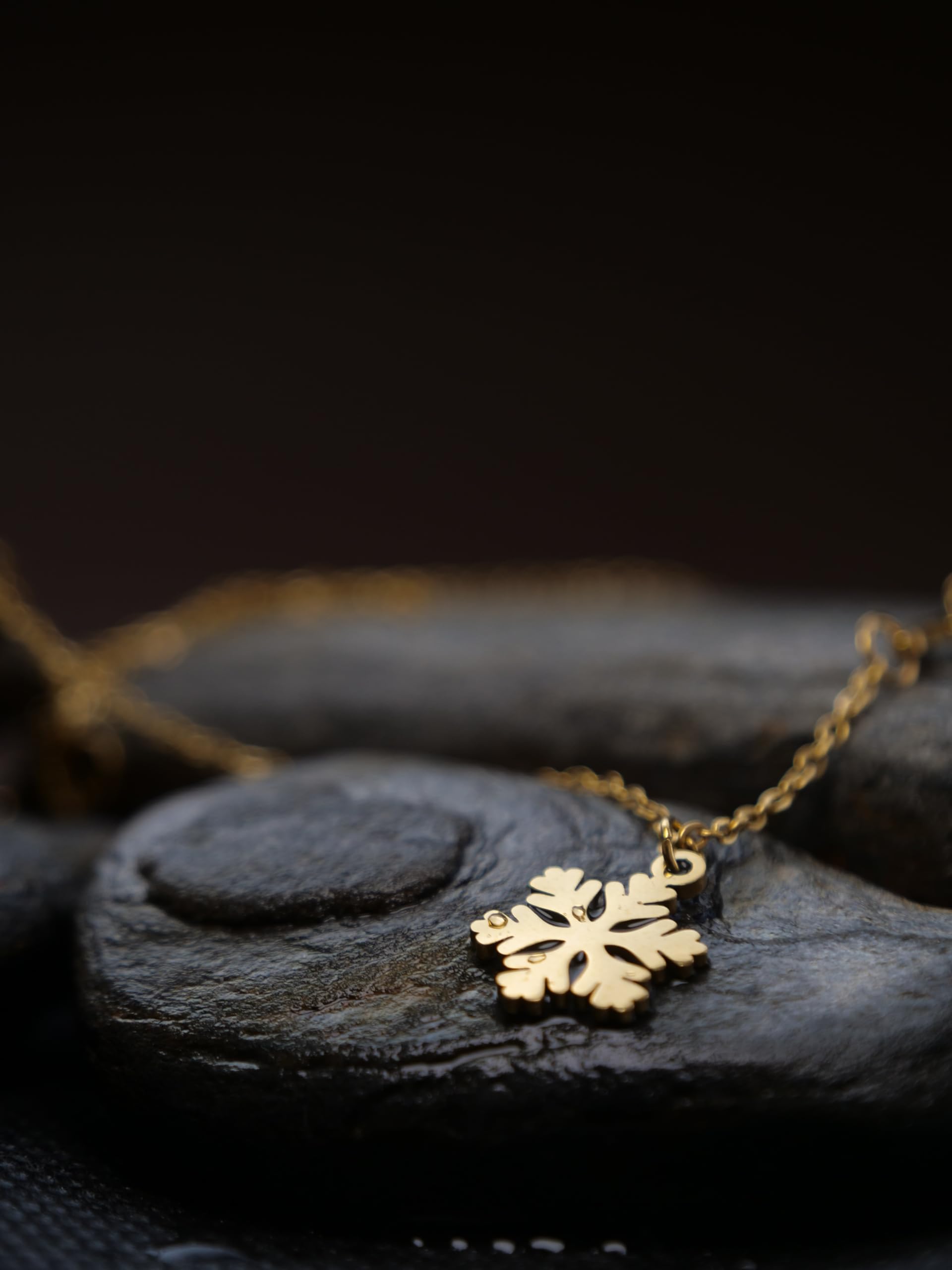 Hasto by Hasti Gold Snowflake Pendant Necklace for Women & Girls | Minimal Winter-Inspired Necklace with Snowflake Charm | Daily Wear, Party & Gift Jewellery