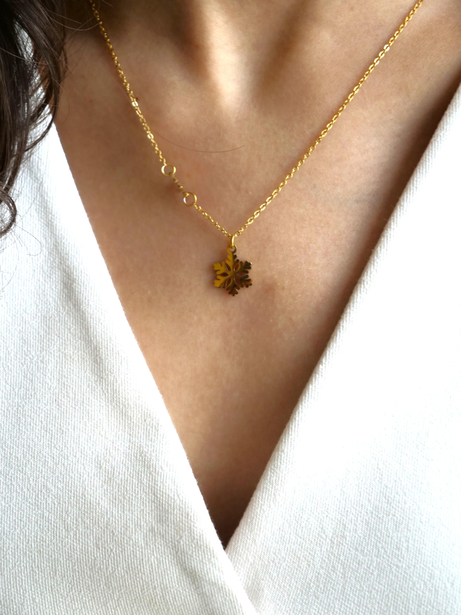 Hasto by Hasti Gold Snowflake Pendant Necklace for Women & Girls | Minimal Winter-Inspired Necklace with Snowflake Charm | Daily Wear, Party & Gift Jewellery