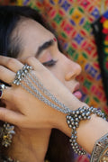 Ghungroo Hathphool